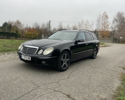 Черный Мерседес Е-Класс, объемом двигателя 3 л и пробегом 358 тыс. км за 5500 $, фото 1 на Automoto.ua