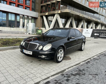 Черный Мерседес Е-Класс, объемом двигателя 3 л и пробегом 400 тыс. км за 8000 $, фото 1 на Automoto.ua