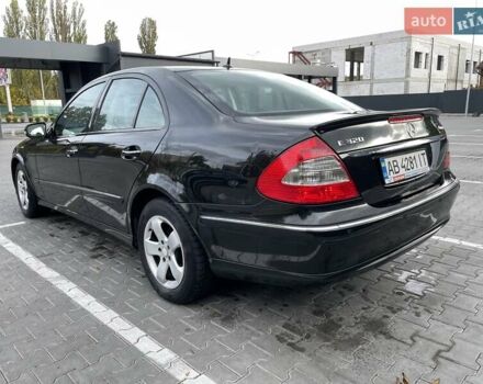 Черный Мерседес Е-Класс, объемом двигателя 3 л и пробегом 183 тыс. км за 9300 $, фото 1 на Automoto.ua