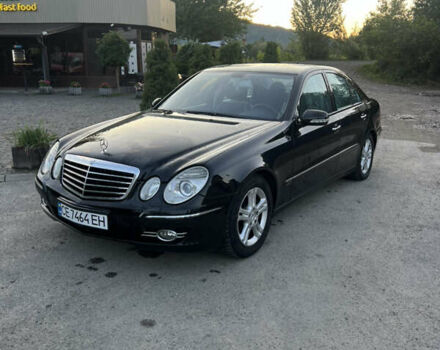 Черный Мерседес Е-Класс, объемом двигателя 2.2 л и пробегом 418 тыс. км за 8500 $, фото 1 на Automoto.ua