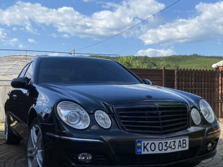 Мерседес Е-Класс 2007 в Иршава на Automoto.ua Черный Мерседес Е-Класс, объемом двигателя 2.99 л и пробегом 310 тыс. км за 8200 $, фото 1 на Automoto.ua