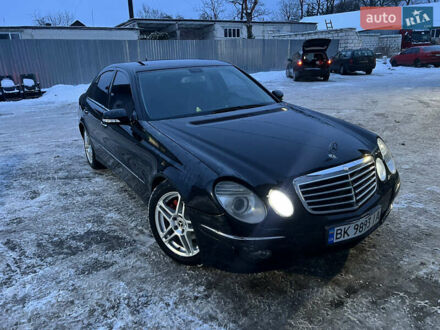Черный Мерседес Е-Класс, объемом двигателя 2.2 л и пробегом 520 тыс. км за 7099 $, фото 1 на Automoto.ua