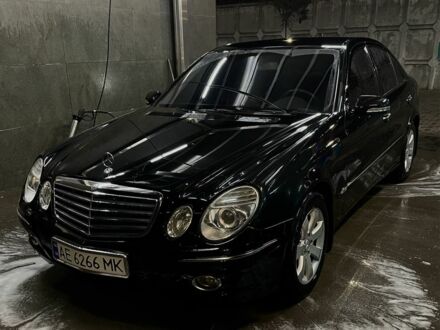 Черный Мерседес Е-Класс, объемом двигателя 3 л и пробегом 201 тыс. км за 7999 $, фото 1 на Automoto.ua