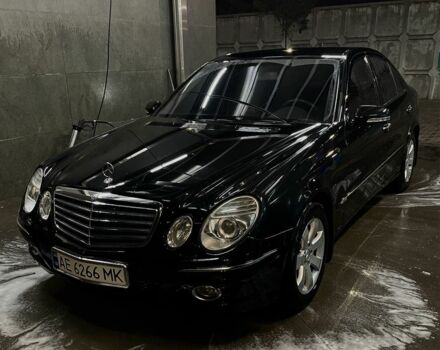 Черный Мерседес Е-Класс, объемом двигателя 3 л и пробегом 201 тыс. км за 7999 $, фото 1 на Automoto.ua