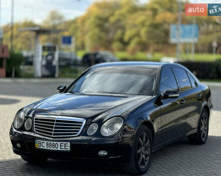Мерседес Е-Клас 2007 у Івано-Франківську на Automoto.ua Чорний Мерседес Е-Клас, об'ємом двигуна 3 л та пробігом 309 тис. км за 6300 $, фото 1 на Automoto.ua