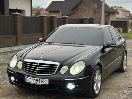 Черный Мерседес Е-Класс, объемом двигателя 2.15 л и пробегом 260 тыс. км за 11777 $, фото 1 на Automoto.ua