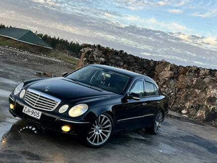 Чорний Мерседес Е-Клас, об'ємом двигуна 3 л та пробігом 370 тис. км за 5527 $, фото 1 на Automoto.ua