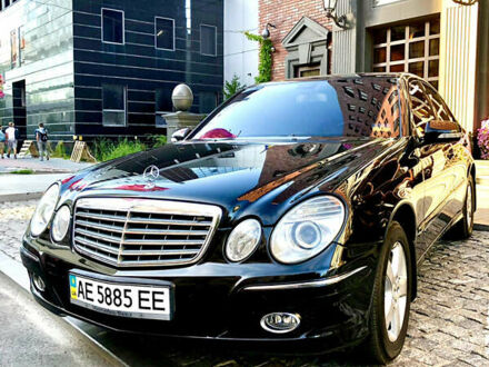 Черный Мерседес Е-Класс, объемом двигателя 1.8 л и пробегом 340 тыс. км за 8999 $, фото 1 на Automoto.ua