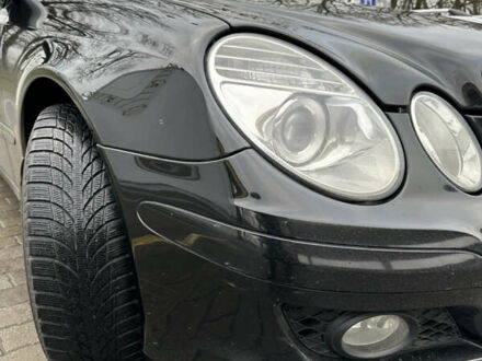 Черный Мерседес Е-Класс, объемом двигателя 1.8 л и пробегом 164 тыс. км за 9100 $, фото 1 на Automoto.ua