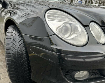 Черный Мерседес Е-Класс, объемом двигателя 1.8 л и пробегом 164 тыс. км за 9100 $, фото 1 на Automoto.ua