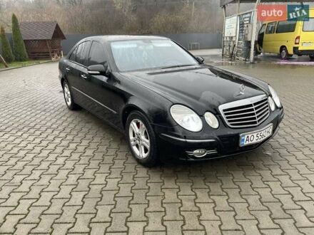 Черный Мерседес Е-Класс, объемом двигателя 2.1 л и пробегом 375 тыс. км за 8200 $, фото 1 на Automoto.ua