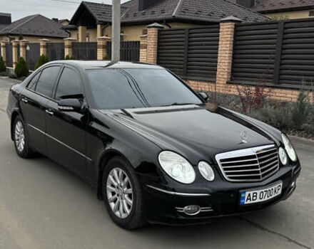 Чорний Мерседес Е-Клас, об'ємом двигуна 1.8 л та пробігом 125 тис. км за 10000 $, фото 1 на Automoto.ua