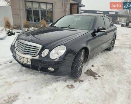 Черный Мерседес Е-Класс, объемом двигателя 2.15 л и пробегом 270 тыс. км за 7500 $, фото 1 на Automoto.ua