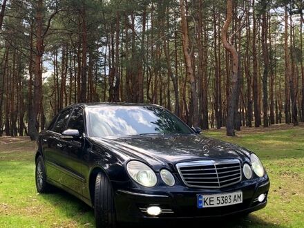 Черный Мерседес Е-Класс, объемом двигателя 3 л и пробегом 0 тыс. км за 10000 $, фото 1 на Automoto.ua