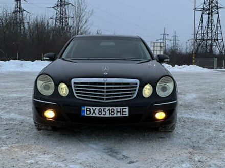 Черный Мерседес Е-Класс, объемом двигателя 2.99 л и пробегом 375 тыс. км за 8800 $, фото 1 на Automoto.ua