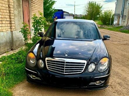 Мерседес Е-Класс 2008 в Смеле на Automoto.ua Черный Мерседес Е-Класс, объемом двигателя 2.1 л и пробегом 340 тыс. км за 8500 $, фото 1 на Automoto.ua