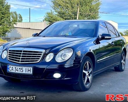 Черный Мерседес Е-Класс, объемом двигателя 2.1 л и пробегом 275 тыс. км за 7250 $, фото 1 на Automoto.ua