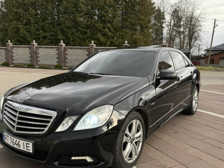 Черный Мерседес Е-Класс, объемом двигателя 2.14 л и пробегом 360 тыс. км за 12100 $, фото 1 на Automoto.ua