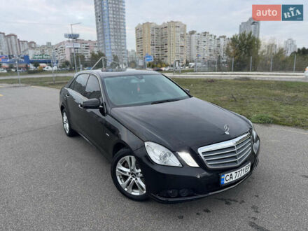 Мерседес Е-Класс 2009 в Киеве на Automoto.ua Черный Мерседес Е-Класс, объемом двигателя 2.2 л и пробегом 300 тыс. км за 11500 $, фото 1 на Automoto.ua