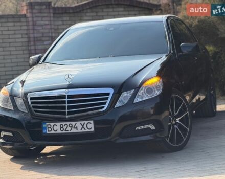 Черный Мерседес Е-Класс, объемом двигателя 1.8 л и пробегом 351 тыс. км за 11700 $, фото 1 на Automoto.ua