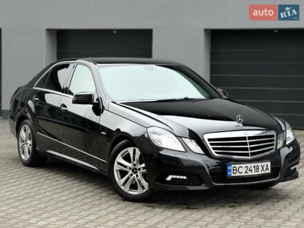 Черный Мерседес Е-Класс, объемом двигателя 2.2 л и пробегом 330 тыс. км за 13500 $, фото 1 на Automoto.ua
