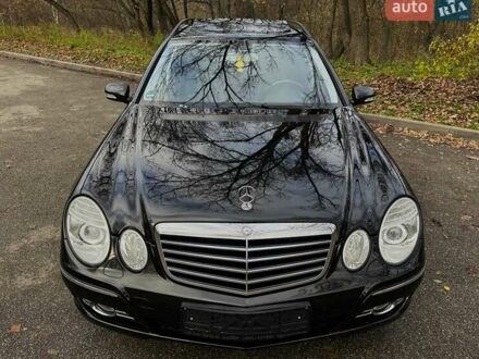 Черный Мерседес Е-Класс, объемом двигателя 2.15 л и пробегом 258 тыс. км за 11999 $, фото 1 на Automoto.ua