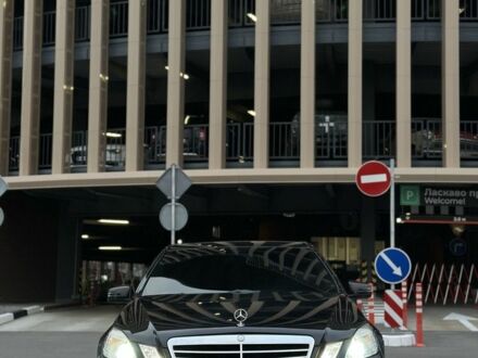 Чорний Мерседес Е-Клас, об'ємом двигуна 2.1 л та пробігом 270 тис. км за 11500 $, фото 1 на Automoto.ua