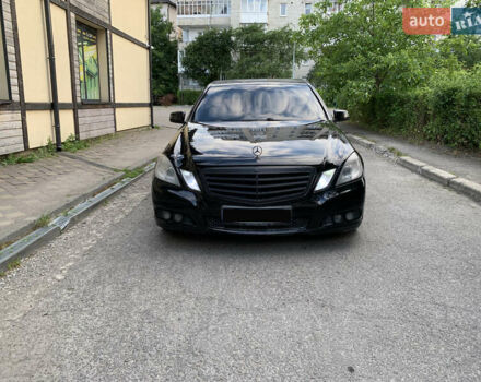 Черный Мерседес Е-Класс, объемом двигателя 2.2 л и пробегом 295 тыс. км за 10950 $, фото 1 на Automoto.ua