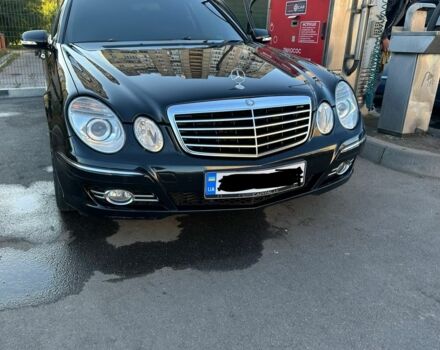 Чорний Мерседес Е-Клас, об'ємом двигуна 3 л та пробігом 378 тис. км за 10000 $, фото 1 на Automoto.ua