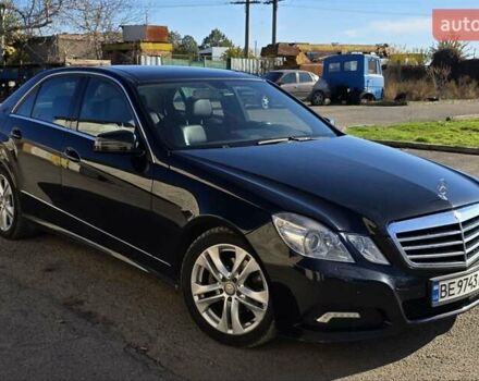 Чорний Мерседес Е-Клас, об'ємом двигуна 2.1 л та пробігом 309 тис. км за 9900 $, фото 1 на Automoto.ua