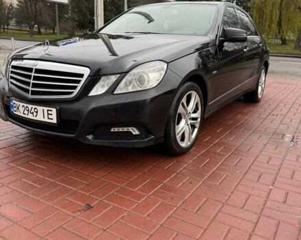 Чорний Мерседес Е-Клас, об'ємом двигуна 2.2 л та пробігом 262 тис. км за 10500 $, фото 1 на Automoto.ua