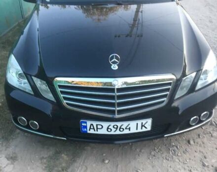 Черный Мерседес Е-Класс, объемом двигателя 2.14 л и пробегом 305 тыс. км за 11200 $, фото 1 на Automoto.ua