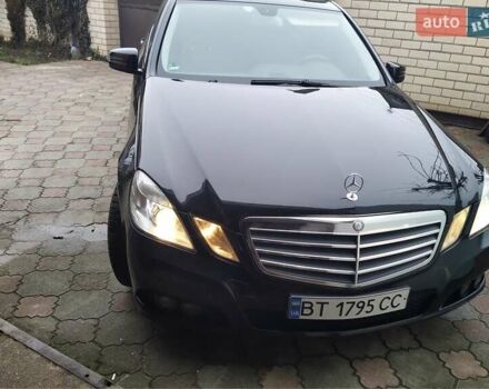 Мерседес Е-Класс 2009 в Николаеве на Automoto.ua Черный Мерседес Е-Класс, объемом двигателя 2.2 л и пробегом 205 тыс. км за 12300 $, фото 1 на Automoto.ua