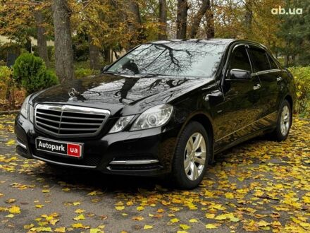 Мерседес Е-Класс 2010 в Киеве на Automoto.ua Черный Мерседес Е-Класс, объемом двигателя 2.1 л и пробегом 273 тыс. км за 12940 $, фото 1 на Automoto.ua