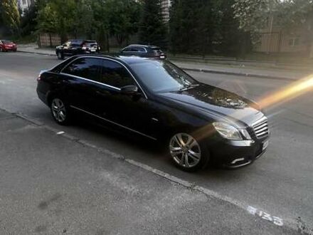 Черный Мерседес Е-Класс, объемом двигателя 1.8 л и пробегом 270 тыс. км за 17500 $, фото 1 на Automoto.ua