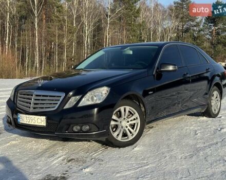 Черный Мерседес Е-Класс, объемом двигателя 2.14 л и пробегом 365 тыс. км за 10500 $, фото 1 на Automoto.ua