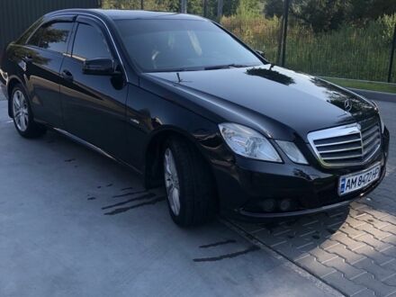 Мерседес Е-Класс 2010 в Житомире на Automoto.ua Черный Мерседес Е-Класс, объемом двигателя 2.1 л и пробегом 366 тыс. км за 10200 $, фото 1 на Automoto.ua