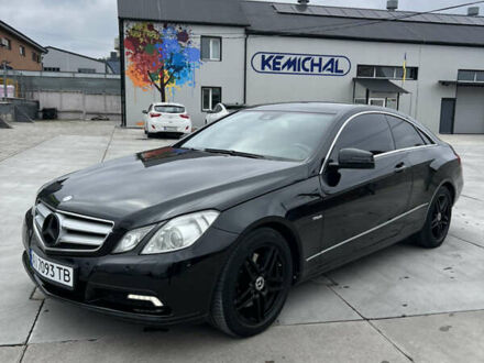 Мерседес Е-Класс 2010 в Белой Церкве на Automoto.ua Черный Мерседес Е-Класс, объемом двигателя 2.99 л и пробегом 276 тыс. км за 13500 $, фото 1 на Automoto.ua