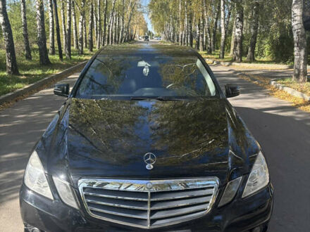 Черный Мерседес Е-Класс, объемом двигателя 2.14 л и пробегом 395 тыс. км за 11700 $, фото 1 на Automoto.ua