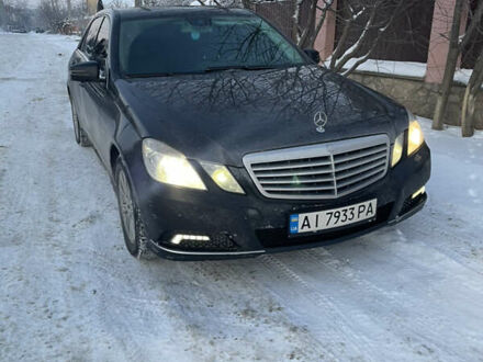 Чорний Мерседес Е-Клас, об'ємом двигуна 2.14 л та пробігом 480 тис. км за 12600 $, фото 1 на Automoto.ua