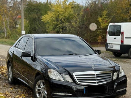 Чорний Мерседес Е-Клас, об'ємом двигуна 2.2 л та пробігом 312 тис. км за 10500 $, фото 1 на Automoto.ua