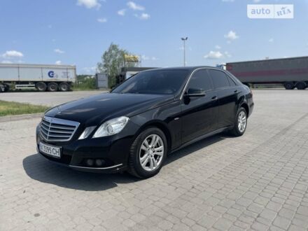 Черный Мерседес Е-Класс, объемом двигателя 2.1 л и пробегом 375 тыс. км за 10500 $, фото 1 на Automoto.ua