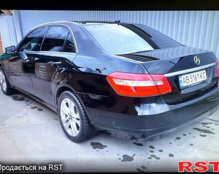 Черный Мерседес Е-Класс, объемом двигателя 2.1 л и пробегом 0 тыс. км за 10500 $, фото 1 на Automoto.ua