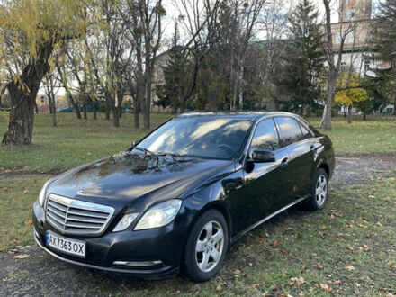 Мерседес Е-Клас 2010 у Чугуеве на Automoto.ua Чорний Мерседес Е-Клас, об'ємом двигуна 2.14 л та пробігом 491 тис. км за 7600 $, фото 1 на Automoto.ua