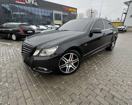 Чорний Мерседес Е-Клас, об'ємом двигуна 3 л та пробігом 195 тис. км за 14200 $, фото 1 на Automoto.ua