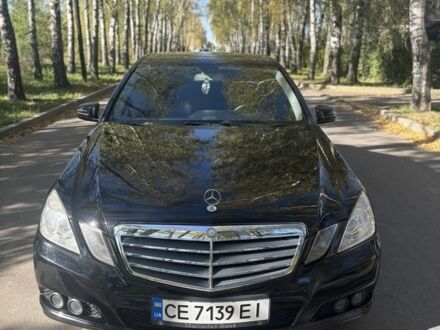 Мерседес Е-Класс 2010 в Черновцах на Automoto.ua Черный Мерседес Е-Класс, объемом двигателя 2.1 л и пробегом 395 тыс. км за 11700 $, фото 1 на Automoto.ua
