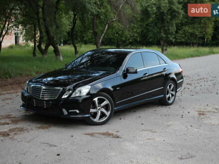 Мерседес Е-Класс 2010 в Луцке на Automoto.ua Черный Мерседес Е-Класс, объемом двигателя 3 л и пробегом 224 тыс. км за 14500 $, фото 1 на Automoto.ua