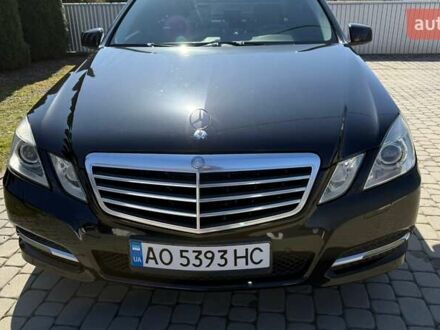 Черный Мерседес Е-Класс, объемом двигателя 2.1 л и пробегом 295 тыс. км за 12300 $, фото 1 на Automoto.ua