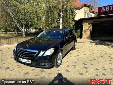 Мерседес Е-Класс 2010 в Николаеве на Automoto.ua Черный Мерседес Е-Класс, объемом двигателя 2.1 л и пробегом 310 тыс. км за 9999 $, фото 1 на Automoto.ua