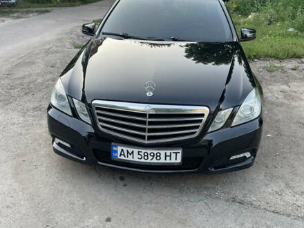 Черный Мерседес Е-Класс, объемом двигателя 2.99 л и пробегом 452 тыс. км за 15100 $, фото 1 на Automoto.ua